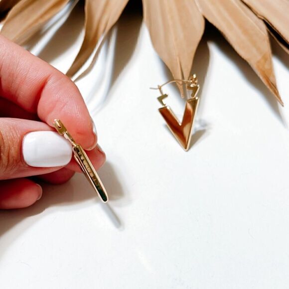 Gold geo hoop earrings #852 - Picture 4 of 4